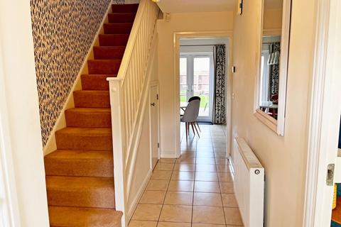 3 bedroom semi-detached house for sale, Vale Close, Loughborough, LE11 2GZ