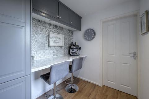 3 bedroom semi-detached house for sale, Woodstock Drive, Stourbridge, DY8 5HY