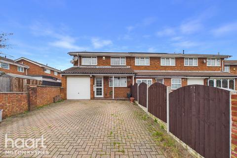 4 bedroom end of terrace house for sale, Sunset Close, Bletchley