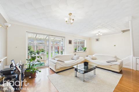 4 bedroom end of terrace house for sale, Sunset Close, Bletchley