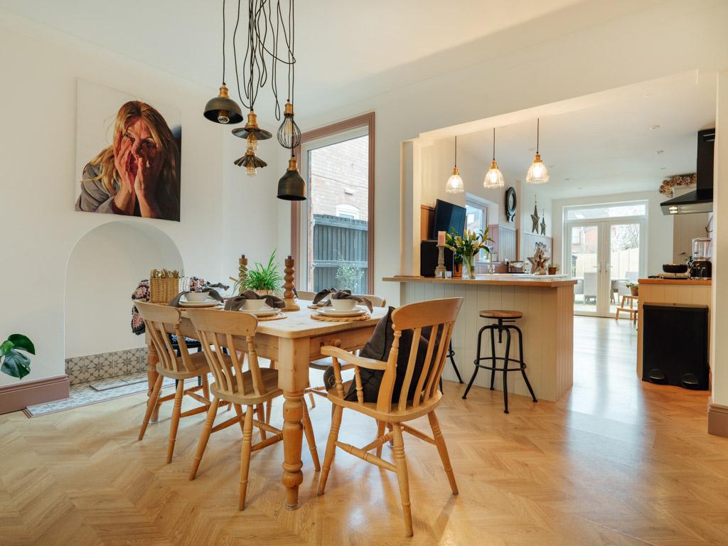Kitchen / Dining Room