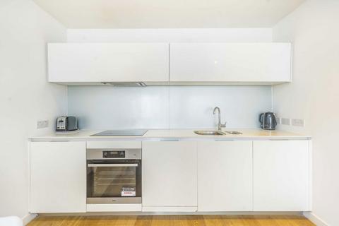 1 bedroom flat for sale, Hardwicks Square, London SW18