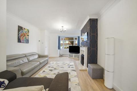 3 bedroom end of terrace house for sale, Kenilworth Avenue, Harrow HA2