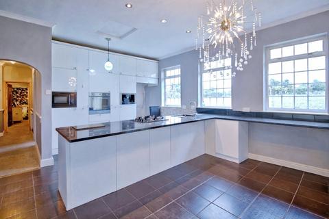 5 bedroom detached house for sale, Warden Road, Sheerness ME12
