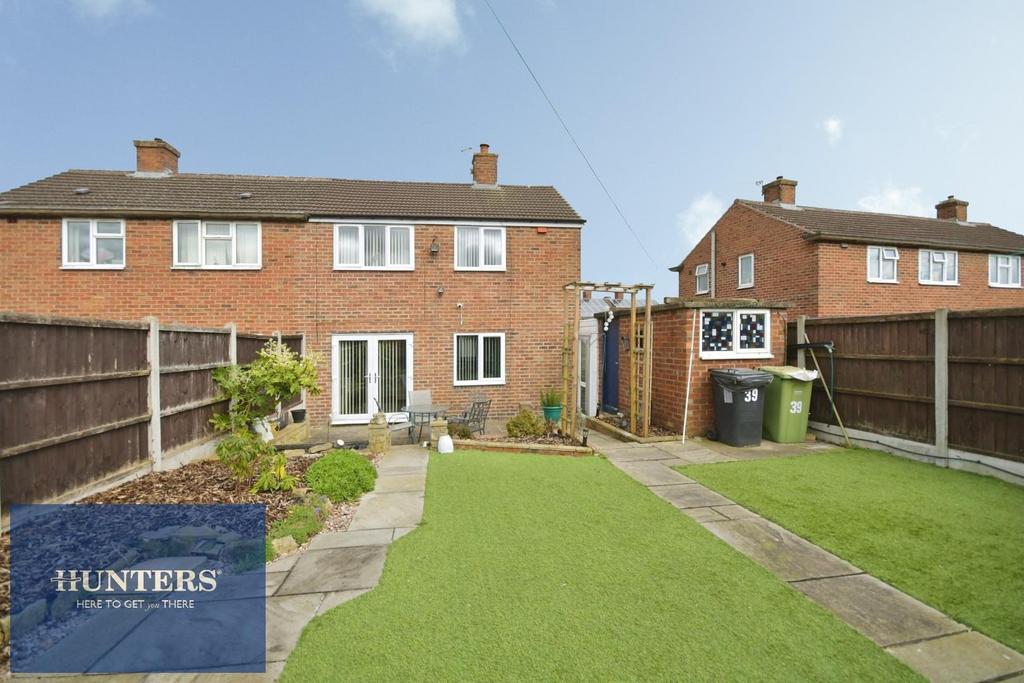 REAR GARDEN 05.jpg