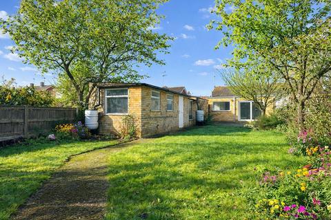 2 bedroom bungalow to rent, Plantation Road, Boreham, Chelmsford