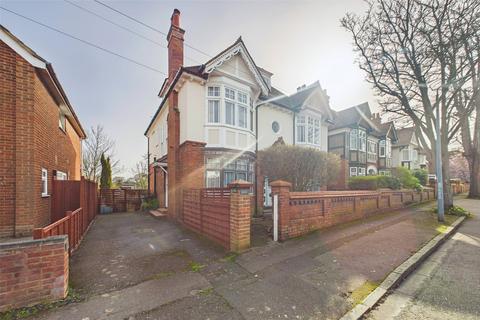 3 bedroom maisonette for sale, Laburnham Road, Maidenhead, Berkshire, SL6