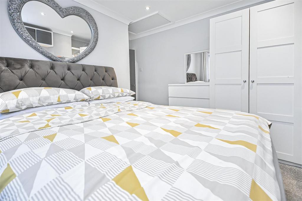 29 Mallory Drive Bedroom 1 (1).jpg