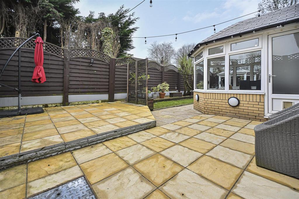 29 Mallory Drive Garden (2).jpg