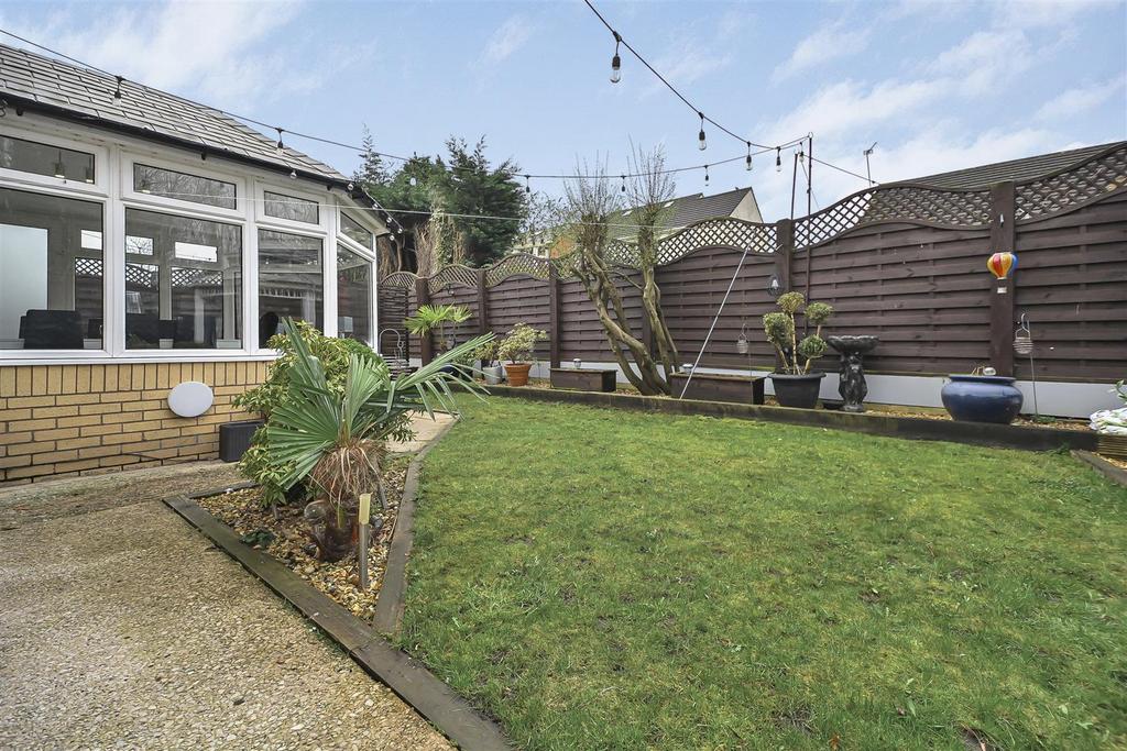 29 Mallory Drive Garden (5).jpg