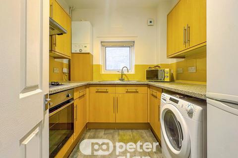 2 bedroom flat to rent, Newport Road, CARDIFF, CF24