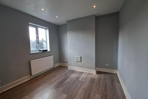 3 bedroom terraced house to rent, Poynton Road, London, N17