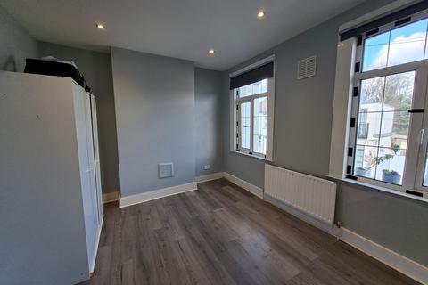 3 bedroom terraced house to rent, Poynton Road, London, N17