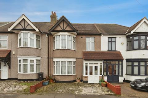 Hamilton Avenue, Ilford, IG6