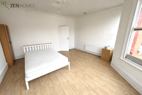 undefined,  Room, London N22