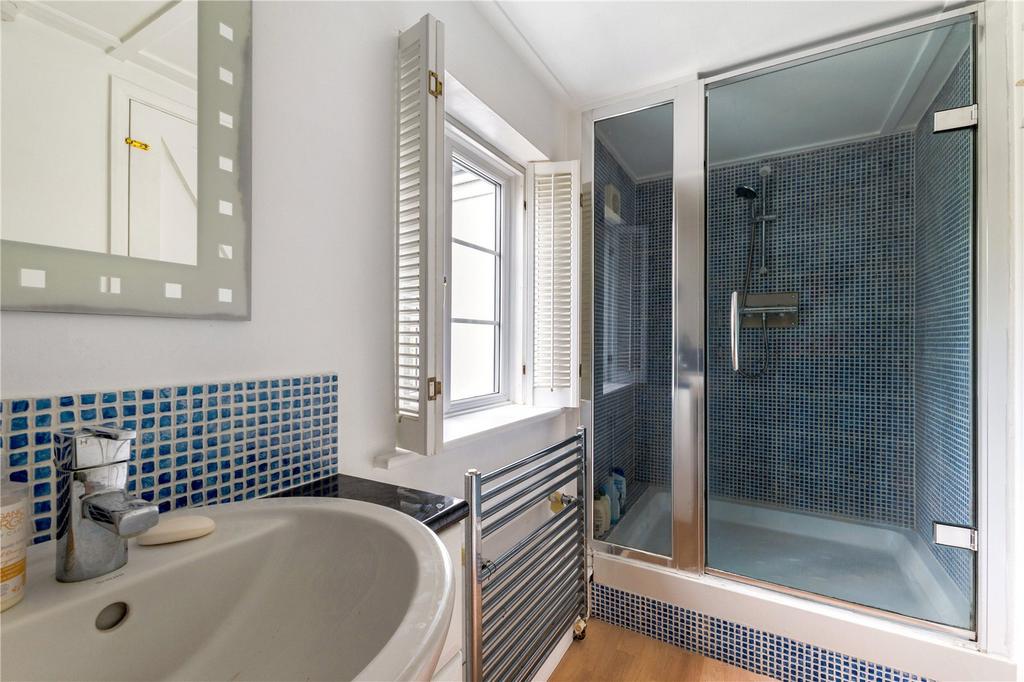 En-Suite Shower