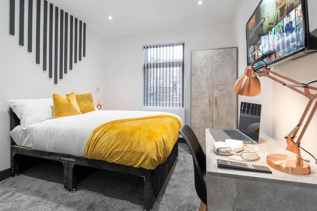 Bright modern bedroom with stylish decor...