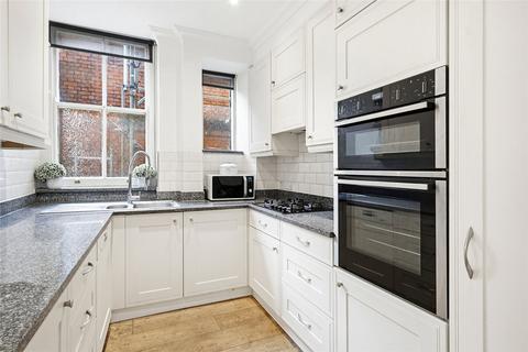 3 bedroom flat to rent, Basil Street, London, SW3