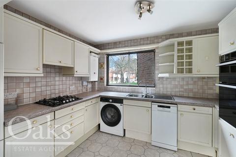 3 bedroom apartment to rent, Campion Close, South Croydon