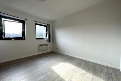 2 bedroom flat to rent, Polson Crescent, Paisley, PA2