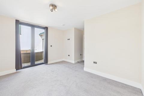 4 bedroom house for sale, Perfect for coastal walks straight from your doorstep