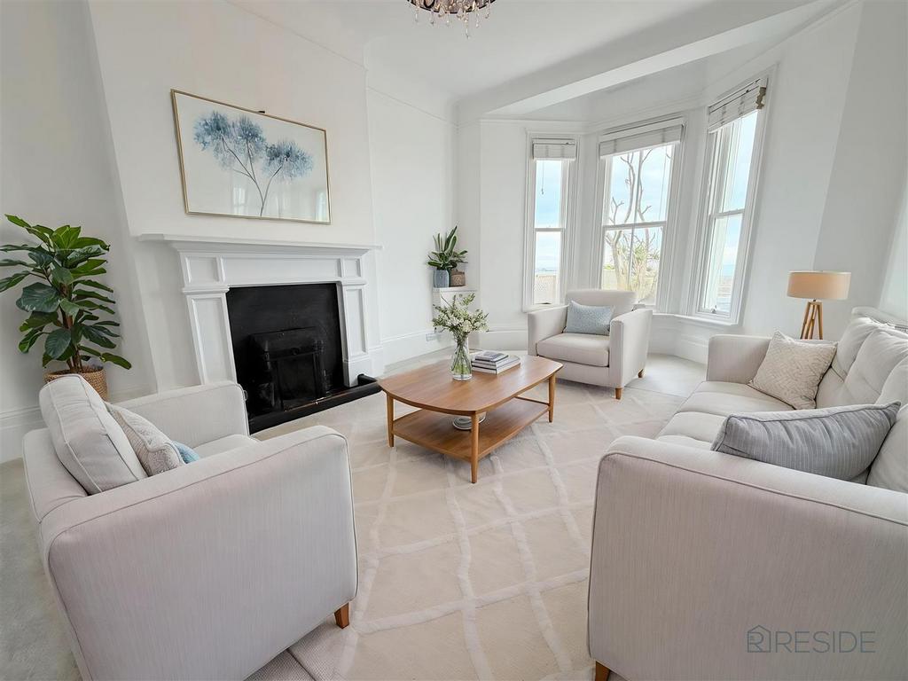 PHOTO-2026-03-10-15-00-48-5 - Living Room - Standa