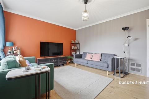 undefined, Russell Road, Buckhurst Hill, IG9