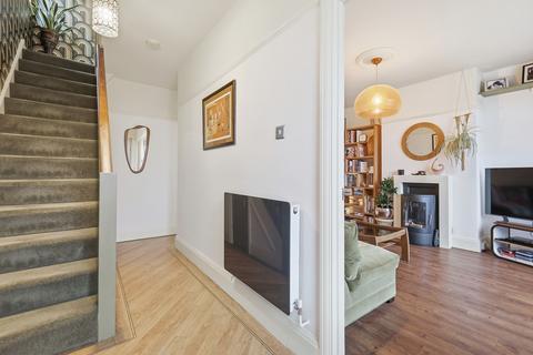 4 bedroom semi-detached house for sale, Mascalls Lane, Brentwood