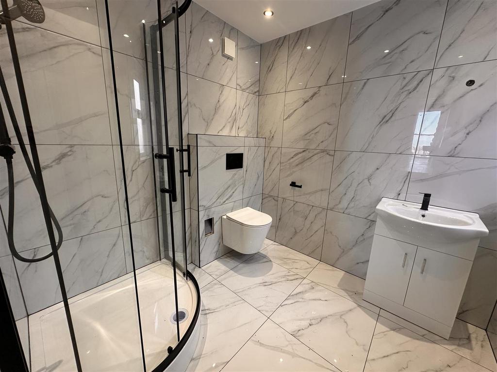 Shower Room.jpeg