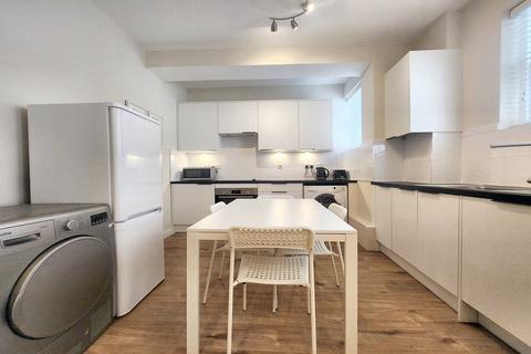 undefined, Bell Street, Marylebone, London, NW1