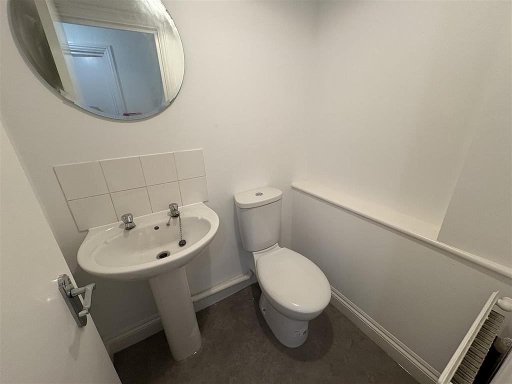 Toilet.jpeg