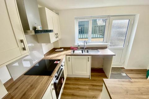 2 bedroom house to rent, Maes Y Parc, Ravenhill, , Swansea