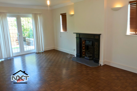 undefined, Forest Edge, Buckhurst Hill, IG9