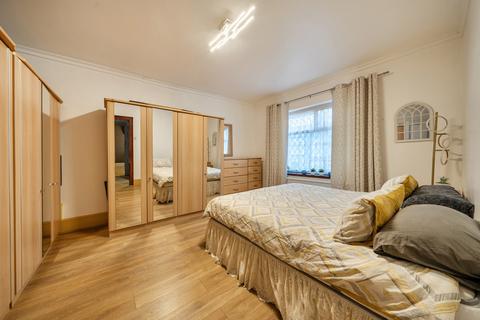 undefined, Crofton Road, London