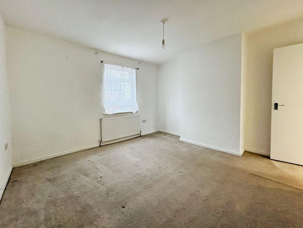 Front bedroom