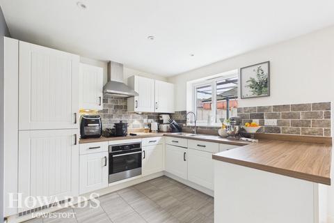 undefined, Maplesden Close, Lowestoft