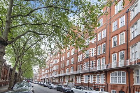 2 bedroom apartment to rent, Bedford Avenue, London, WC1B