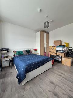 undefined, North Circular road, N13