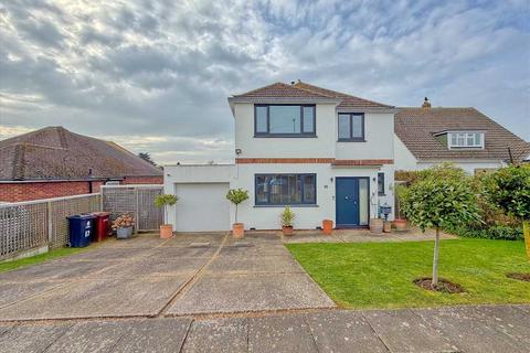 4 bedroom detached house for sale, Frinton On Sea CO13