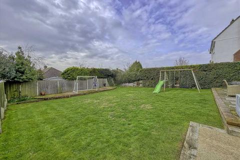 4 bedroom detached house for sale, Frinton On Sea CO13