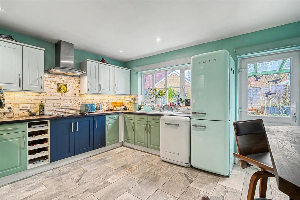 Kitchen / Breakfast Room