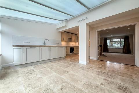 4 bedroom terraced house for sale, Cherry Tree Avenue, Waterlooville