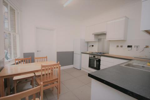 2 bedroom apartment to rent, Kingwood Road, SW6