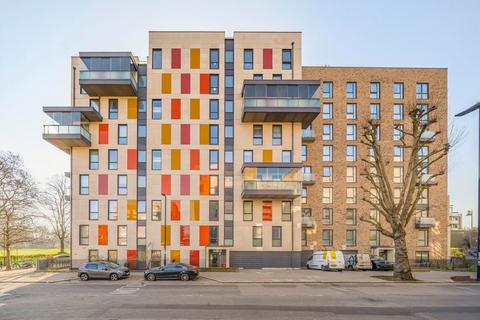 2 bedroom flat for sale, Bollo Bridge Road, London W3