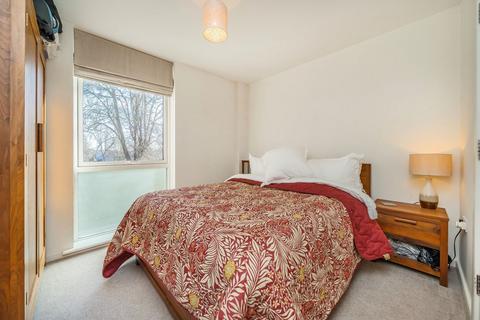 2 bedroom flat for sale, Bollo Bridge Road, London W3