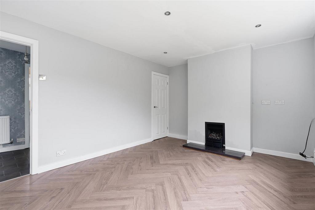 34 Chenies Close (14 of 26).jpg