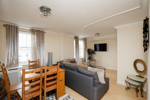 2 bedroom flat to rent, St. Stephens Gardens, London W2