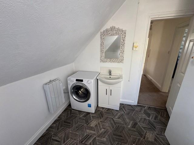 Bathroom 2.jpg