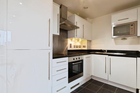 2 bedroom flat to rent, Turner Street, London, E16