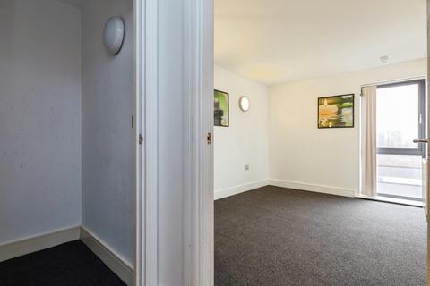 2 bedroom flat to rent, Turner Street, London, E16